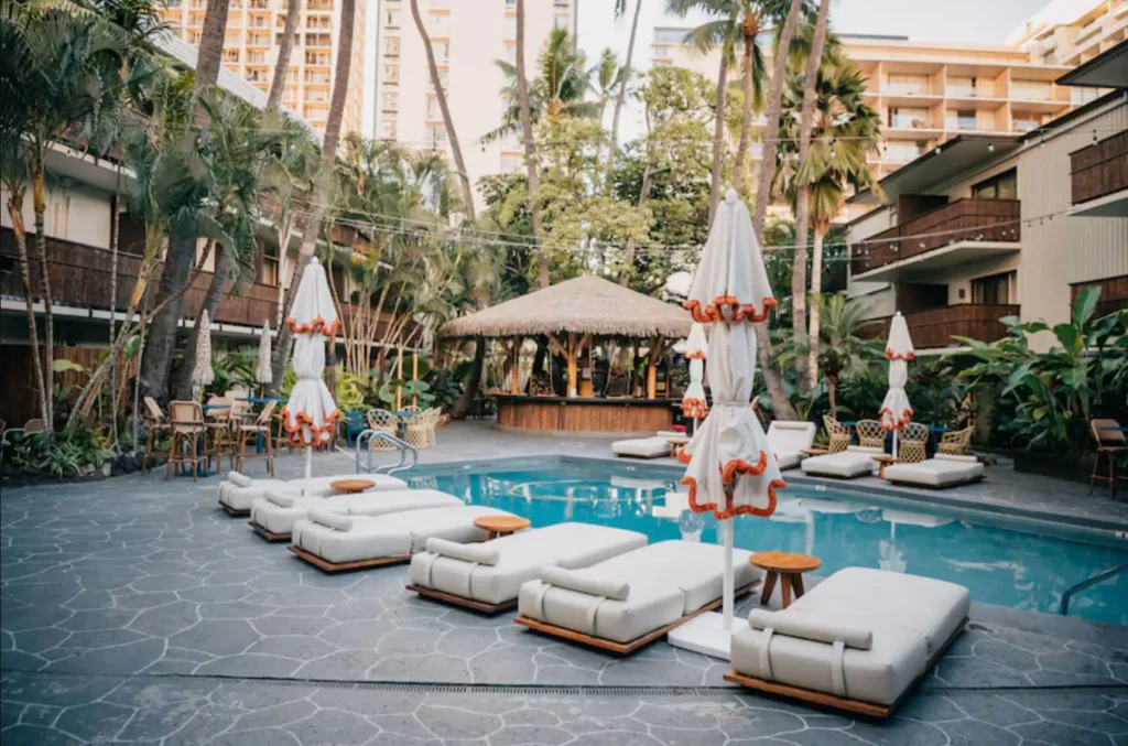 Accommodation The White Sands Hotel